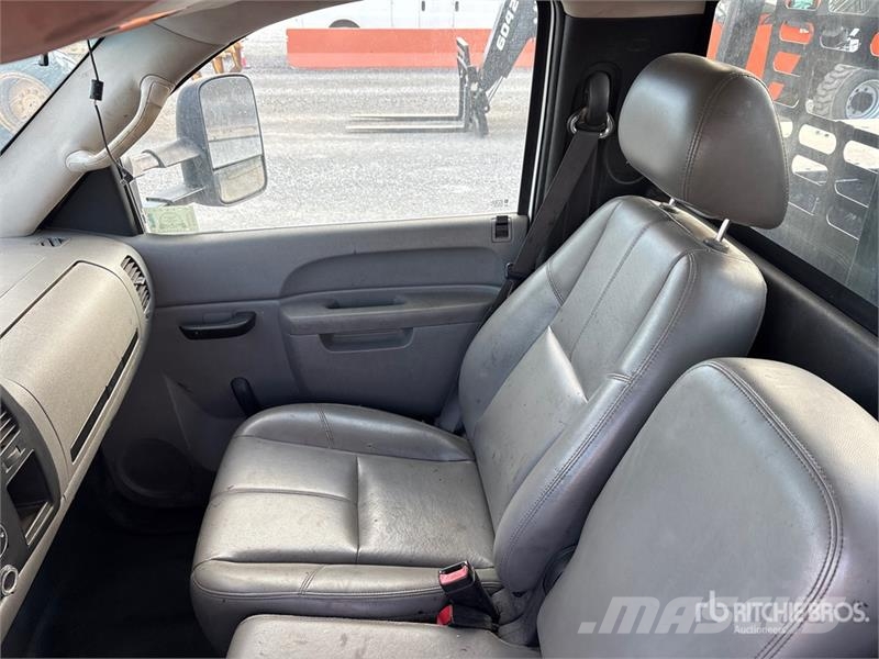 Chevrolet Silverado 3500HD Pritschenwagen/Pritschenwagen mit Seitenklappe