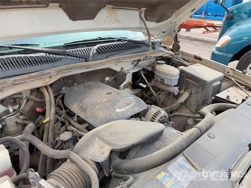 Chevrolet Silverado 3500 4x2 Crew Cab Flatbed Truck Camiones de cama baja