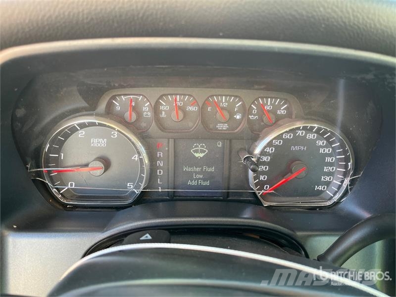Chevrolet Silverado 3500HD Tovornjaki s kesonom/platojem