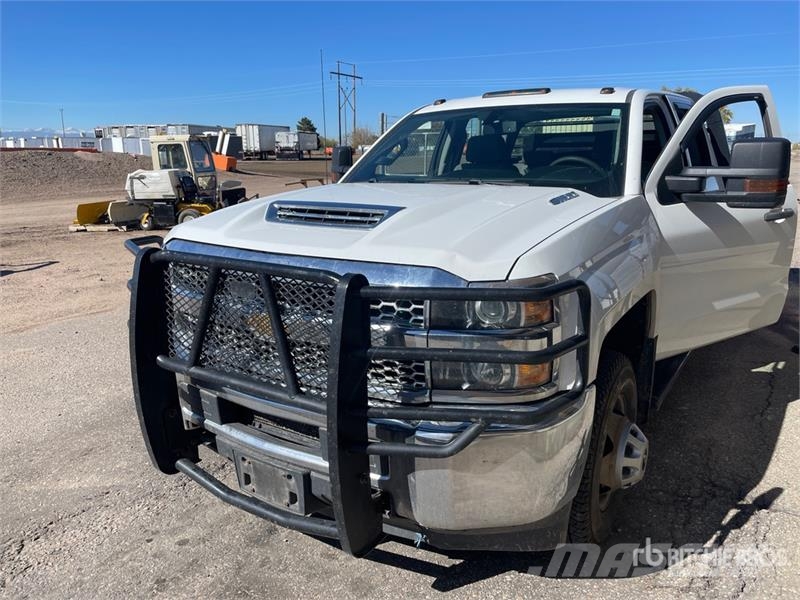 Chevrolet Silverado 3500HD Tovornjaki s kesonom/platojem