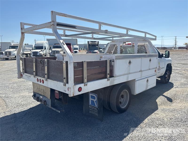 Chevrolet Silverado 3500HD Tovornjaki s kesonom/platojem