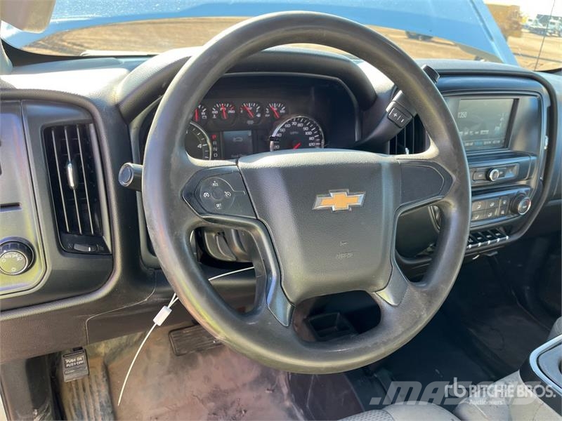 Chevrolet Silverado 3500HD Tovornjaki s kesonom/platojem