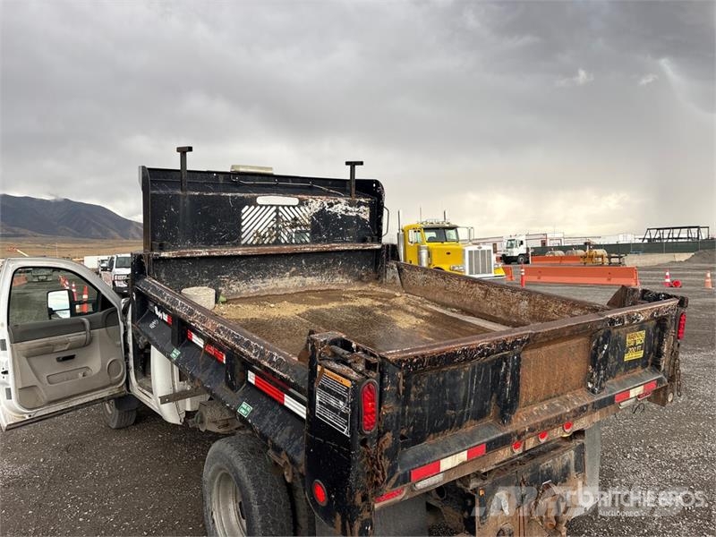Chevrolet Silverado 3500HD 4x2 Dump Truck Tipper trucks