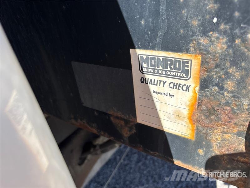 Chevrolet Silverado 3500HD Dump Truck Tipper trucks