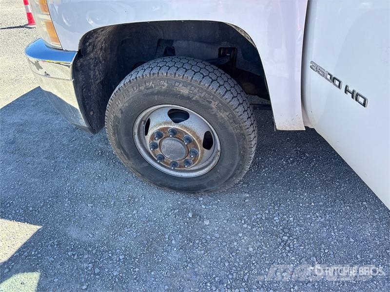 Chevrolet Silverado 3500HD Dump Truck Tipper trucks