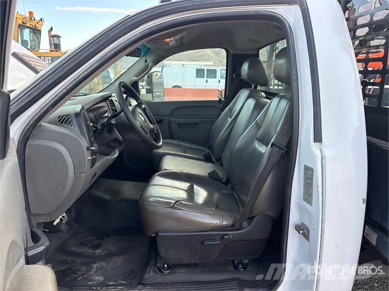 Chevrolet Silverado 3500HD Pritschenwagen/Pritschenwagen mit Seitenklappe