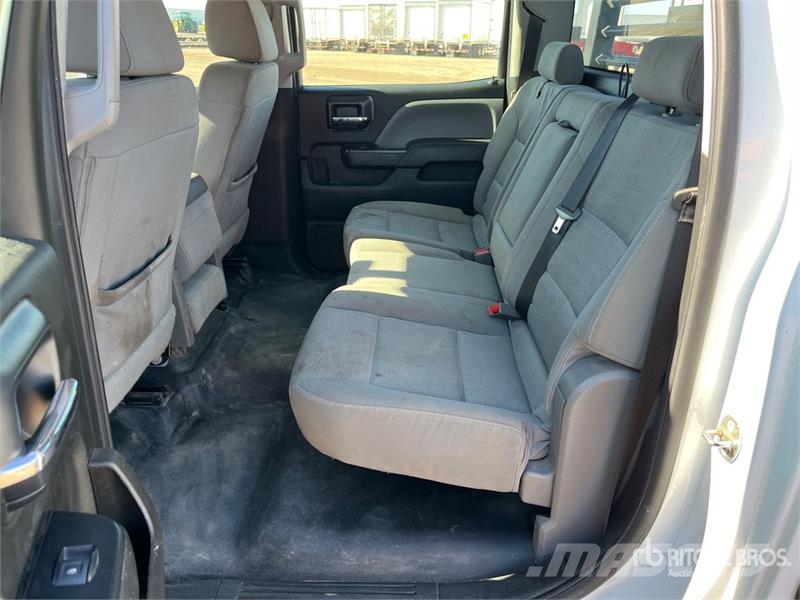 Chevrolet Silverado 3500HD Tovornjaki s kesonom/platojem