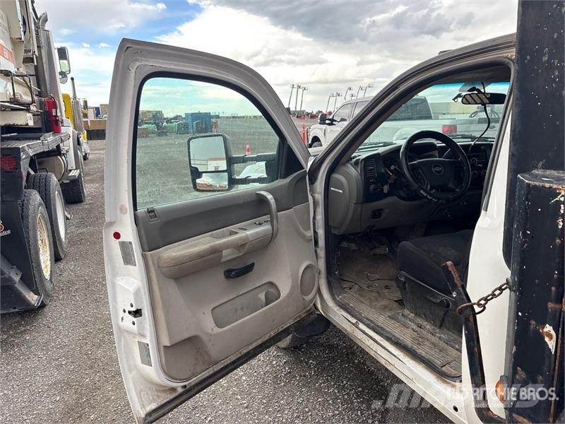 Chevrolet Silverado 3500HD 4x2 Dump Truck Tipper trucks
