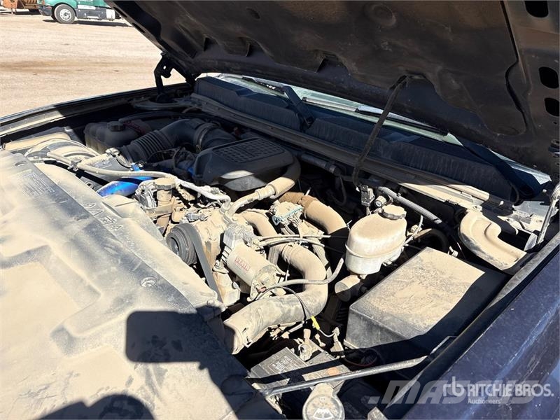 Chevrolet Silverado 3500HD Tovornjaki s kesonom/platojem