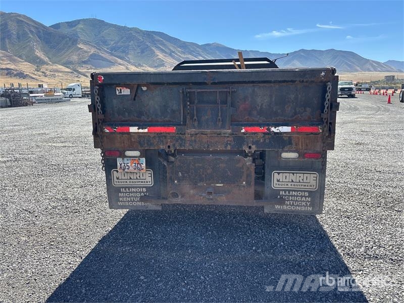 Chevrolet Silverado 3500HD Dump Truck Tipper trucks