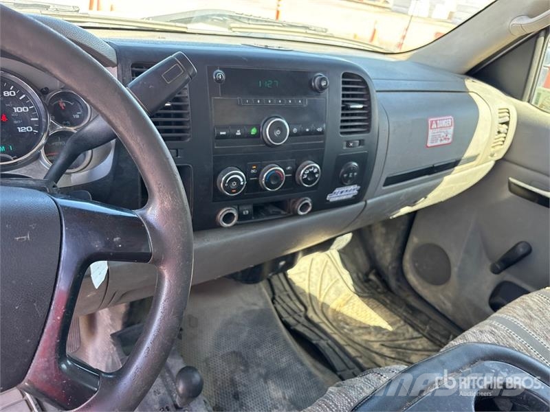Chevrolet Silverado 3500HD Dump Truck Tipper trucks
