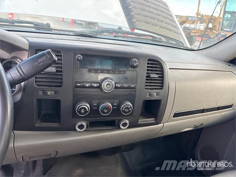 Chevrolet Silverado 3500HD Pritschenwagen/Pritschenwagen mit Seitenklappe