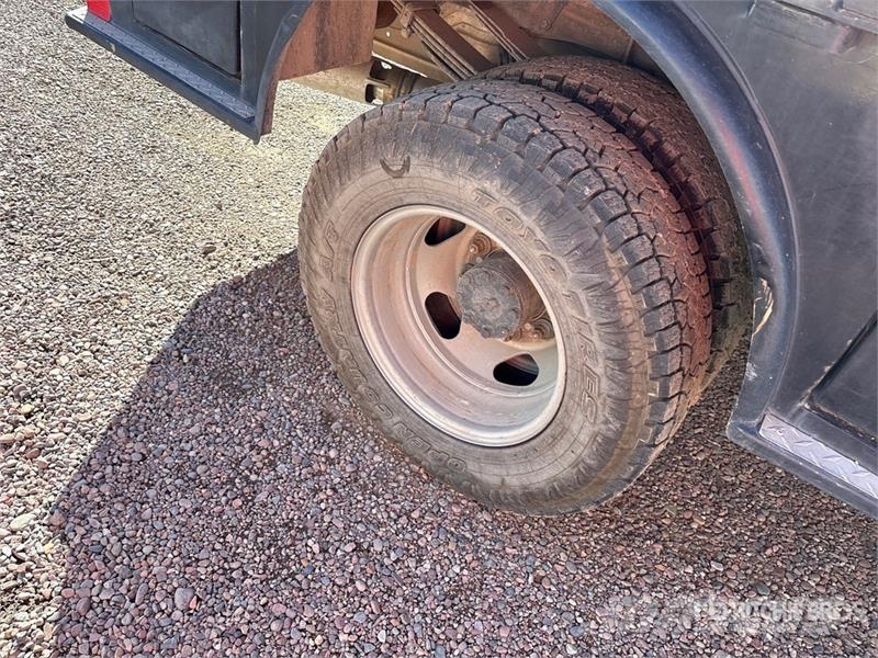 Chevrolet Silverado 3500HD 平ボディー