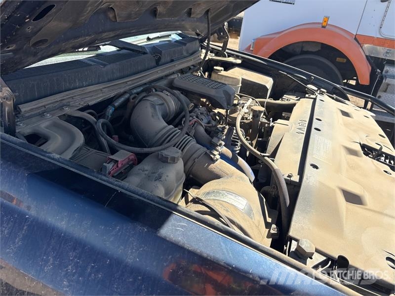 Chevrolet Silverado 3500HD Tovornjaki s kesonom/platojem