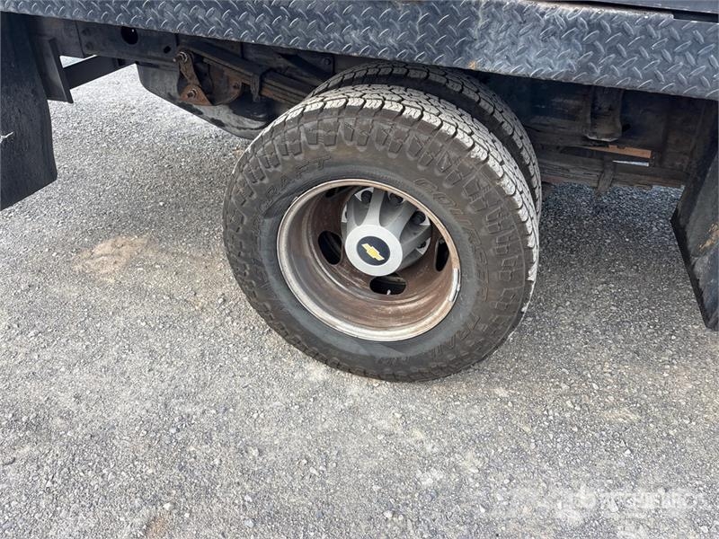 Chevrolet Silverado 3500HD Pritschenwagen/Pritschenwagen mit Seitenklappe