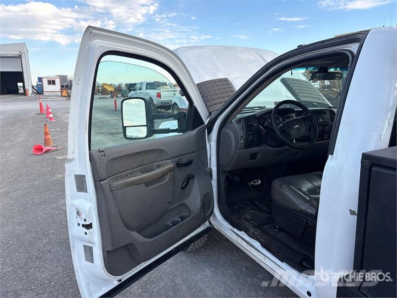 Chevrolet Silverado 3500HD Pritschenwagen/Pritschenwagen mit Seitenklappe