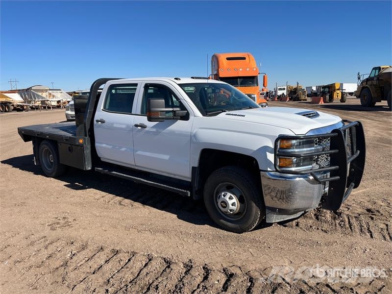 Chevrolet Silverado 3500HD Tovornjaki s kesonom/platojem