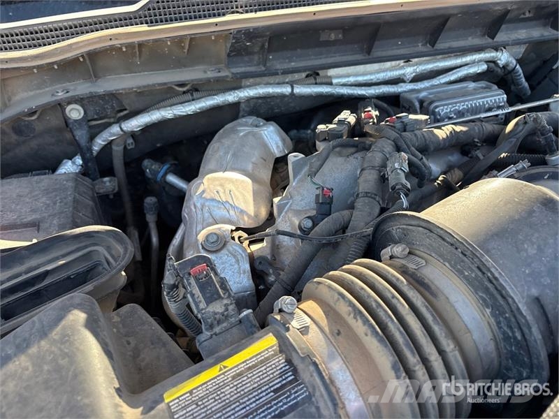 Chevrolet Silverado 3500HD 平ボディー