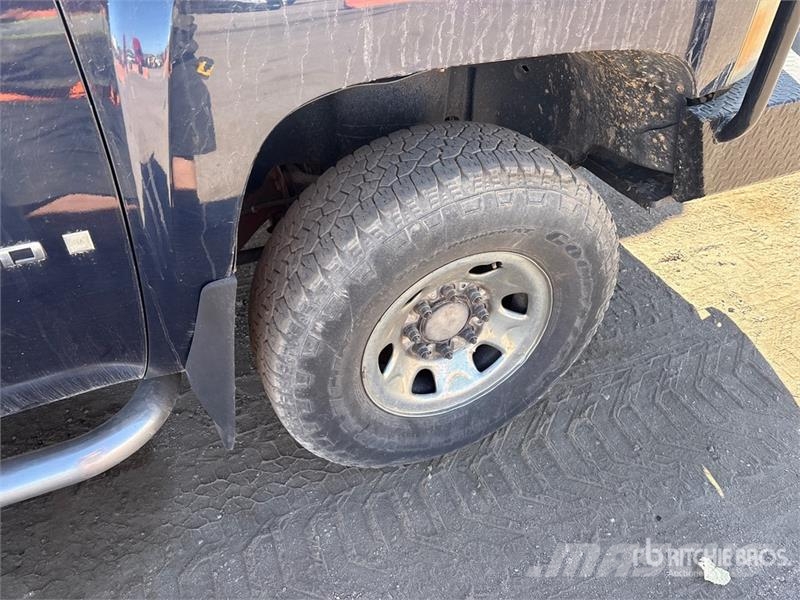 Chevrolet Silverado 3500HD Tovornjaki s kesonom/platojem