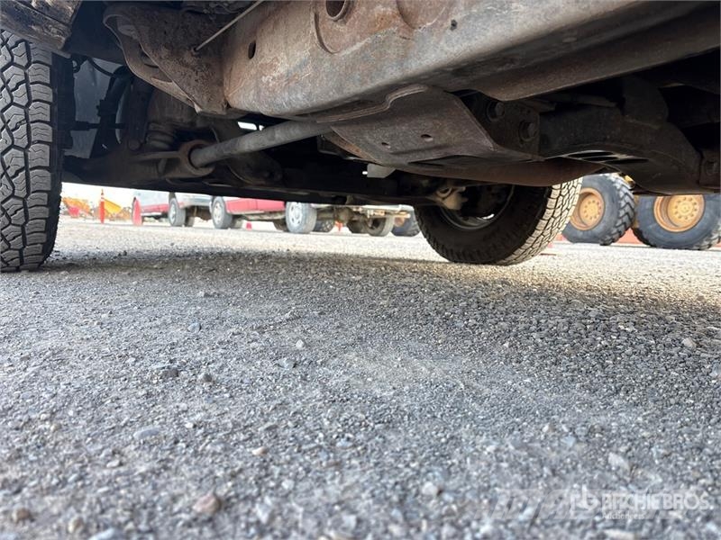 Chevrolet Silverado 3500HD Pritschenwagen/Pritschenwagen mit Seitenklappe