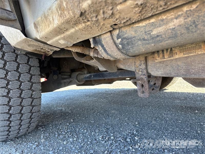 Chevrolet Silverado 3500HD Dump Truck Tipper trucks