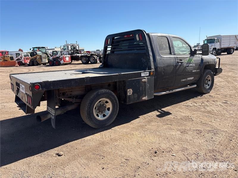 Chevrolet Silverado 3500HD Tovornjaki s kesonom/platojem
