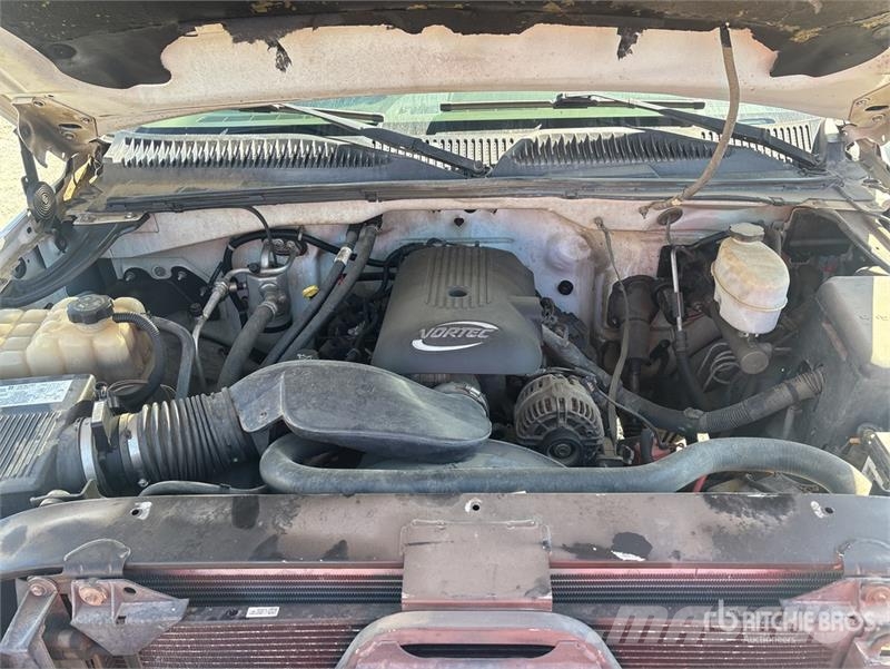 Chevrolet Silverado 3500 شاحنات مسطحة/مفصلية الجوانب