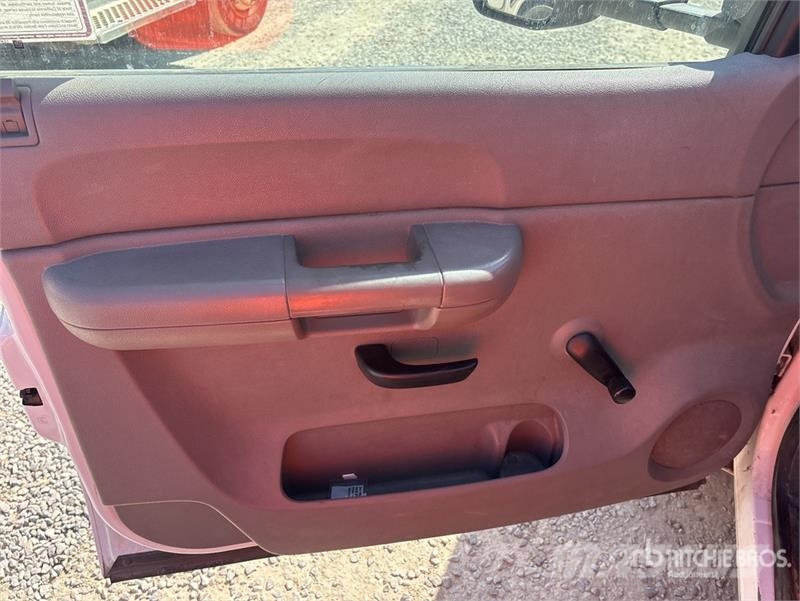 Chevrolet Silverado 3500HD Tovornjaki s kesonom/platojem