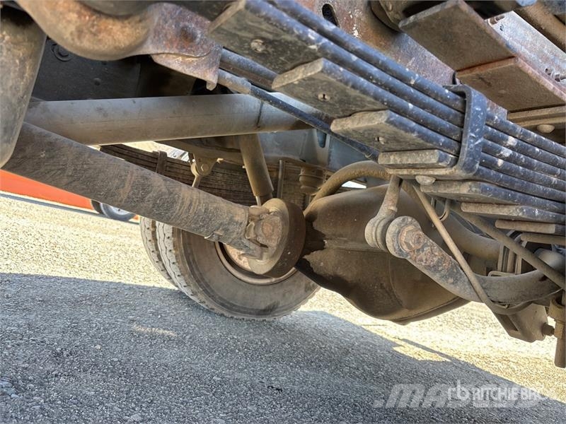Chevrolet Silverado 3500HD Dump Truck Tipper trucks