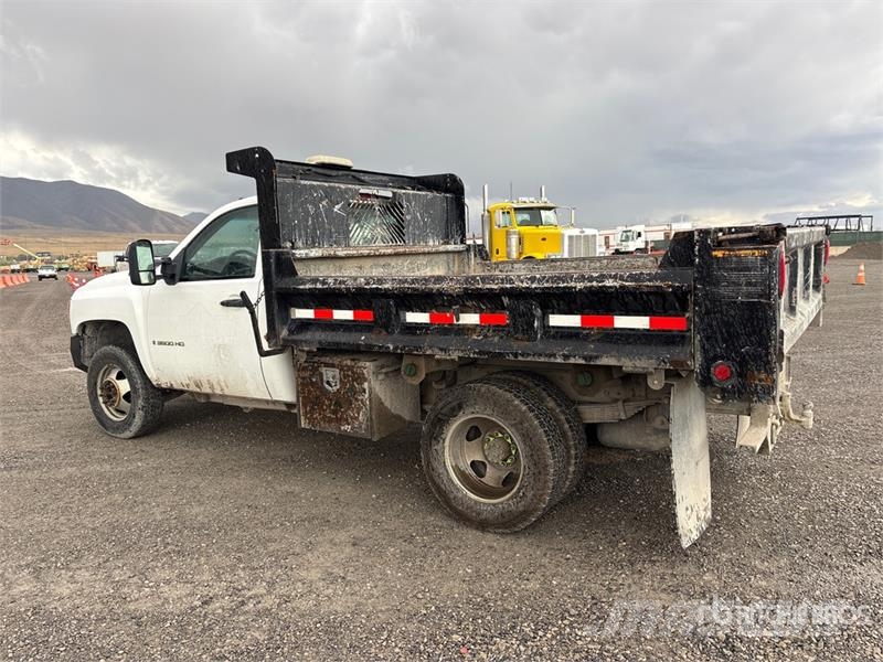 Chevrolet Silverado 3500HD 4x2 Dump Truck Tipper trucks