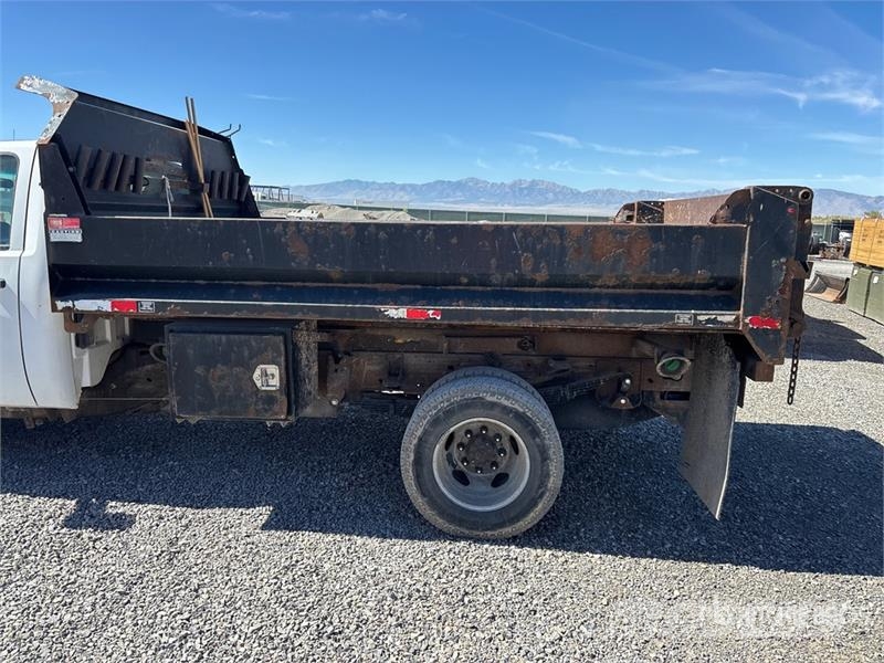 Chevrolet Silverado 3500HD Dump Truck Tipper trucks