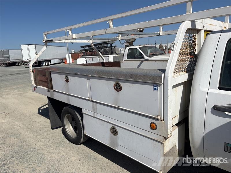 Chevrolet Silverado 3500HD Tovornjaki s kesonom/platojem