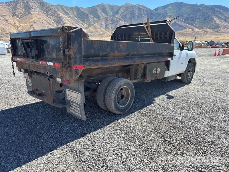 Chevrolet Silverado 3500HD Dump Truck Tipper trucks
