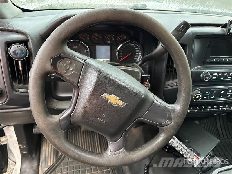Chevrolet Silverado 3500 4x2 Extended Cab Utility Truck Vieglais kravas automobilis/izkraušana no sāniem