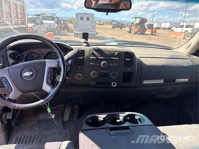 Chevrolet Silverado 3500HD Tovornjaki s kesonom/platojem