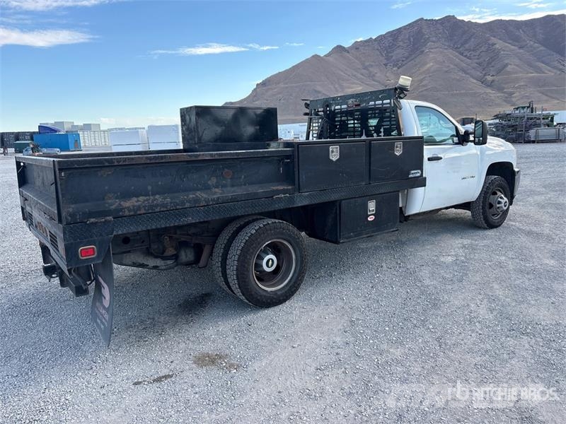 Chevrolet Silverado 3500HD Pritschenwagen/Pritschenwagen mit Seitenklappe