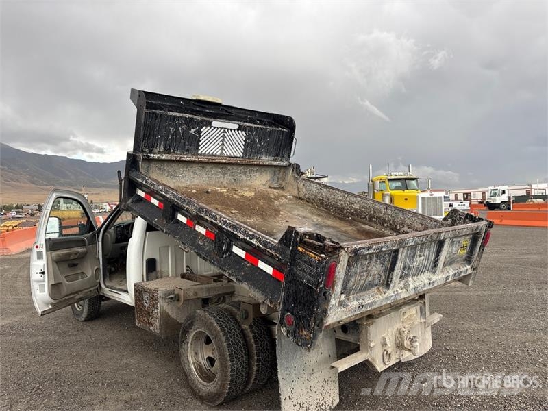 Chevrolet Silverado 3500HD 4x2 Dump Truck Tipper trucks