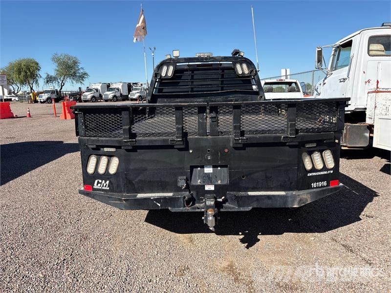 Chevrolet Silverado 3500HD 平ボディー
