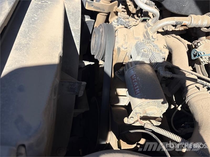 Chevrolet Silverado 3500HD Tovornjaki s kesonom/platojem