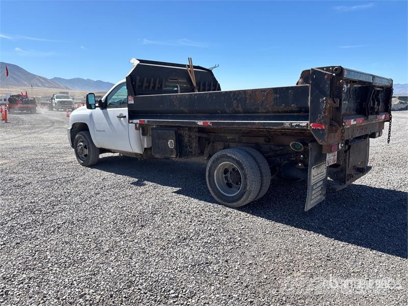 Chevrolet Silverado 3500HD Dump Truck Tipper trucks