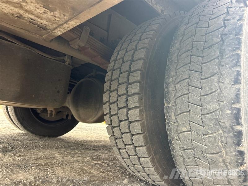 Chevrolet Silverado 5500 HD 4x2 Utility Truck Pick up/Dropside