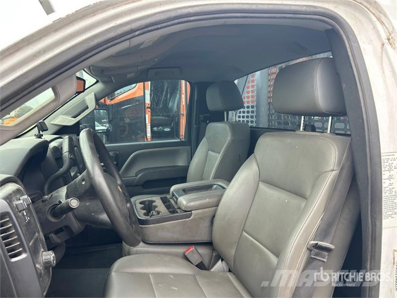 Chevrolet Silverado 5500 HD 4x2 Utility Truck Pick up/Dropside