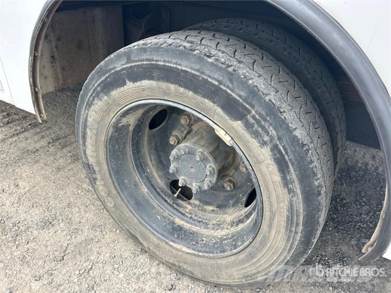 Chevrolet Silverado 5500 HD 4x2 Utility Truck Pick up/Dropside