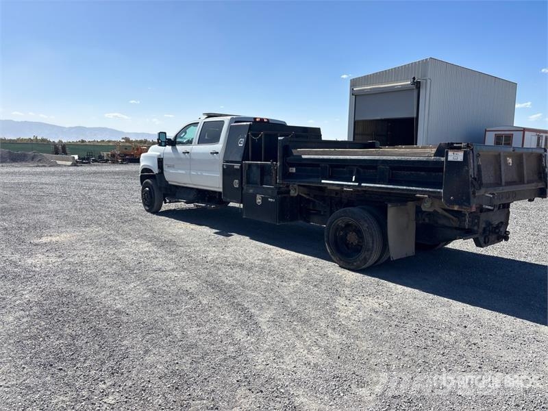 Chevrolet Silverado 5500HD 4x4 Crew Cab Flatbed Truck شاحنات مسطحة/مفصلية الجوانب