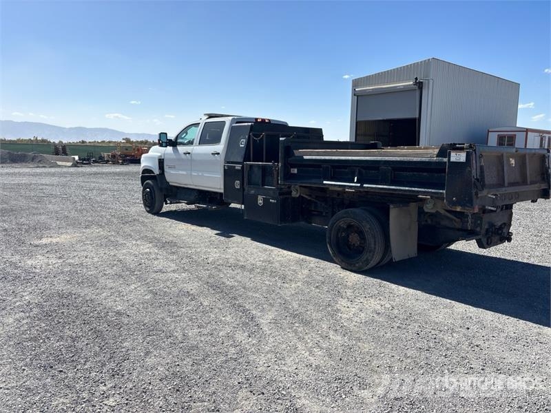 Chevrolet Silverado 5500HD 4x4 Crew Cab Flatbed Truck شاحنات مسطحة/مفصلية الجوانب