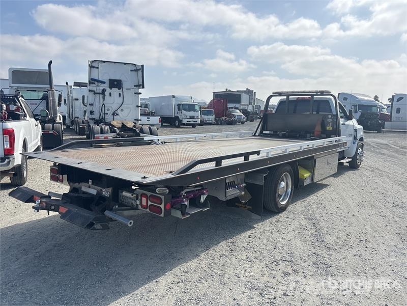 Chevrolet Silverado 6500HD 4x2 Rollback Truck Kurtaricilar