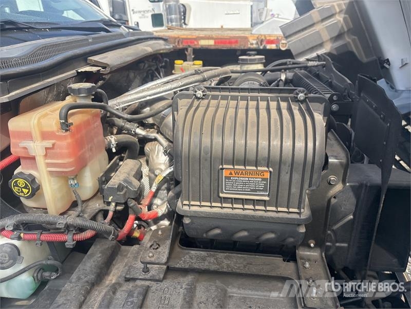 Chevrolet Silverado 6500HD 4x2 Rollback Truck Kurtaricilar