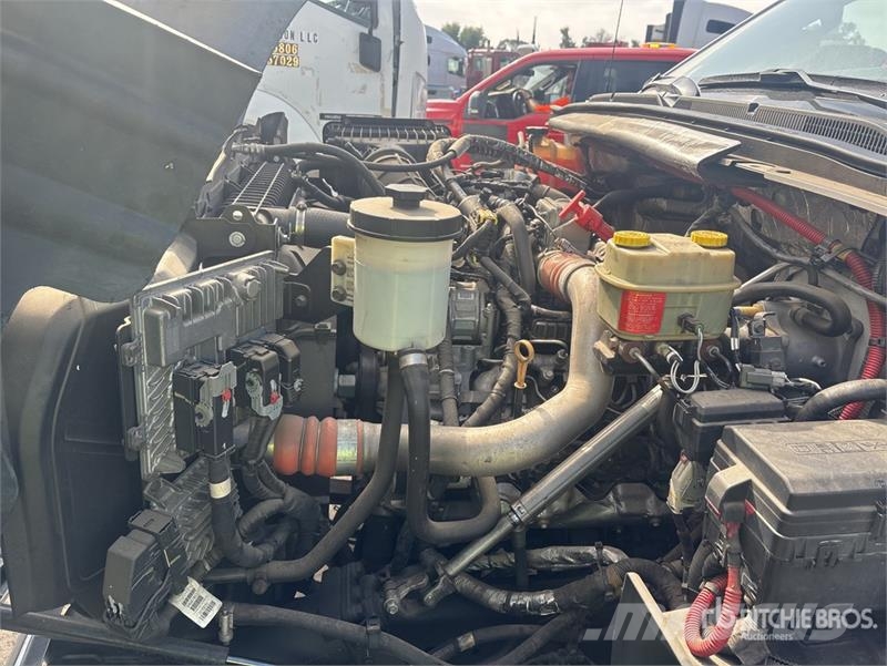 Chevrolet Silverado 6500HD 4x2 Rollback Truck Kurtaricilar