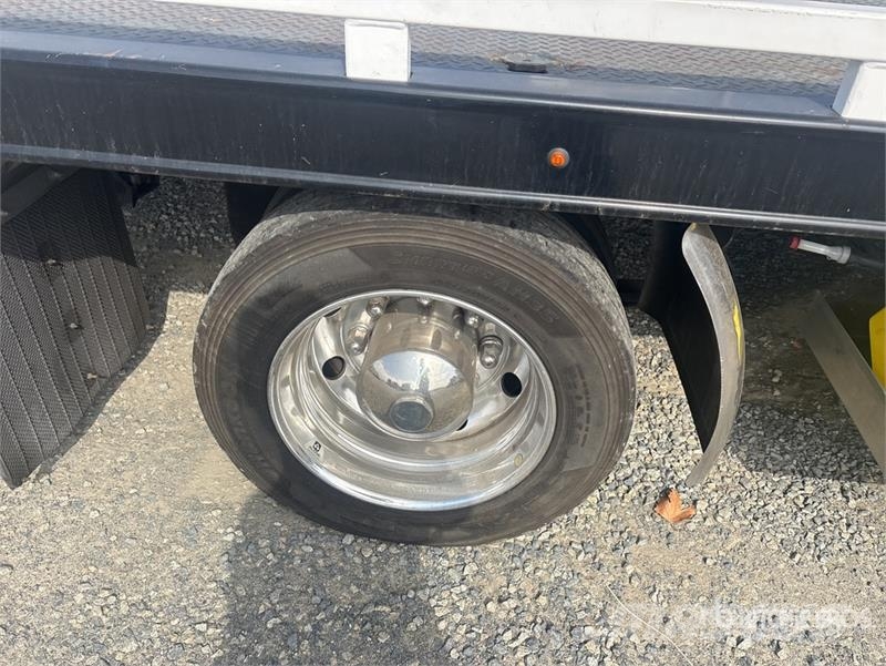 Chevrolet Silverado 6500HD 4x2 Rollback Truck Kurtaricilar