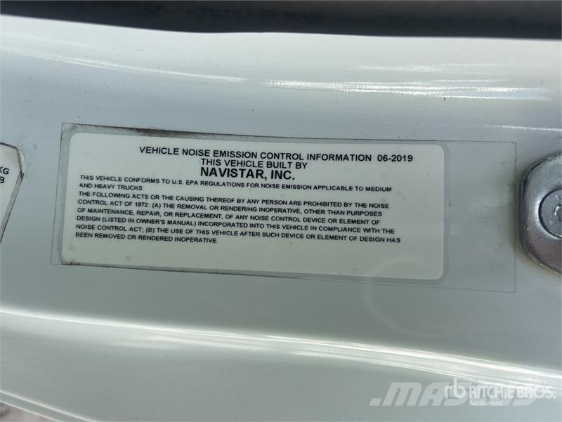 Chevrolet Silverado 6500HD 4x2 Rollback Truck Kurtaricilar